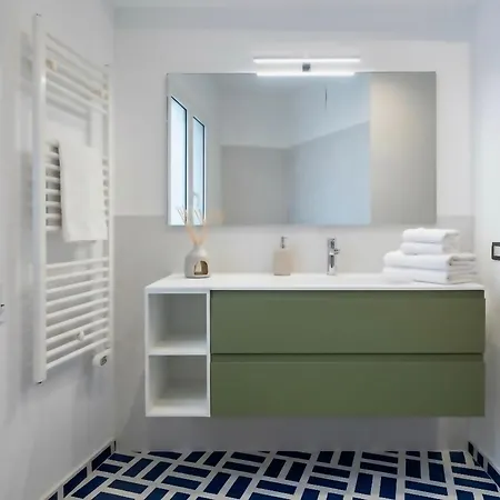 Luce Exclusive Seafront فيلة